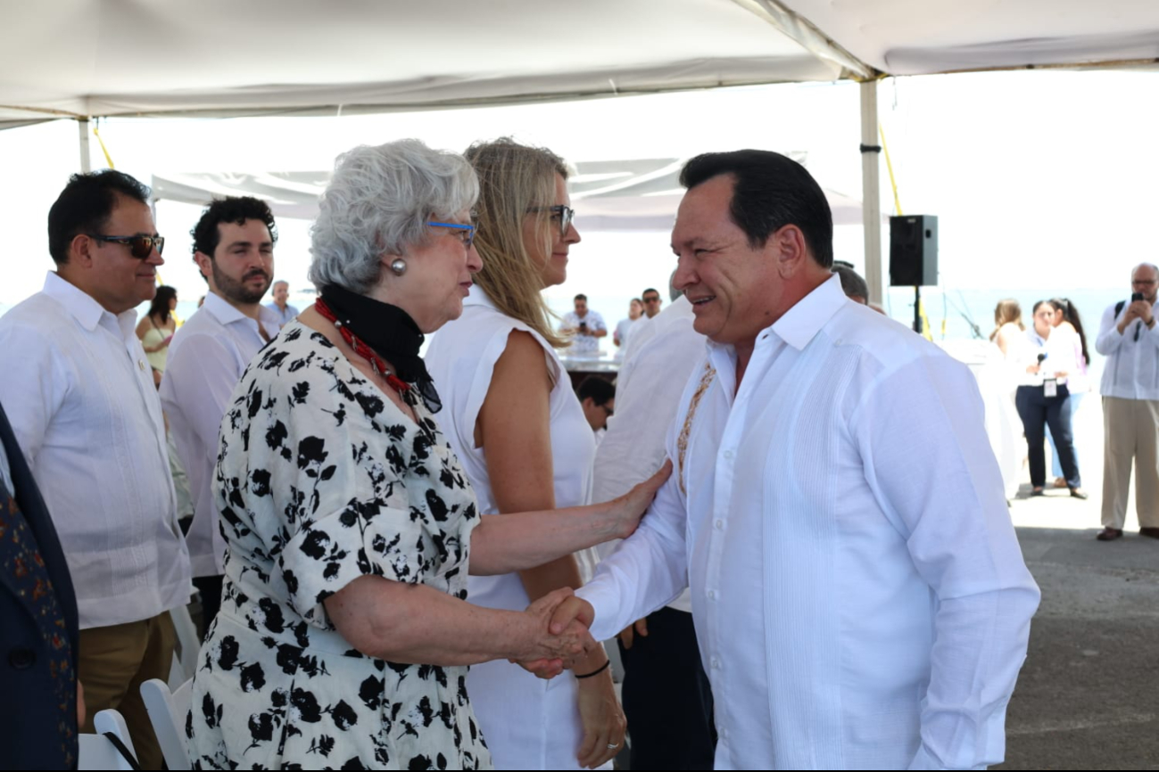El gobernador Joaquín Díaz Mena presenta a embajadores de varios países proyectos clave para Yucatán