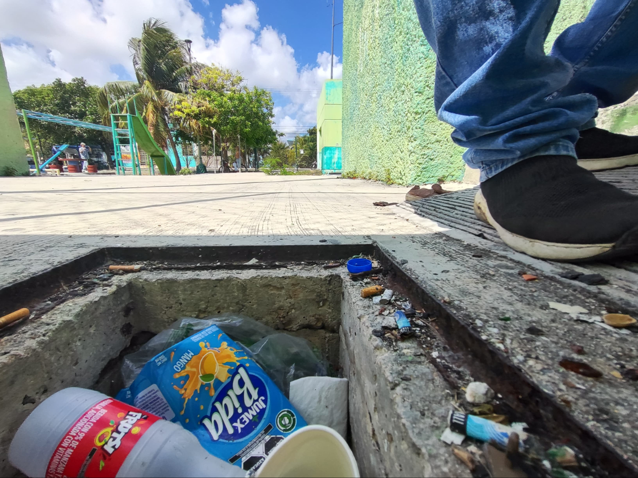 Vecinos de la zona describen el parque como un lugar sucio y peligroso Vecinos de la zona describen el parque como un lugar sucio y peligroso