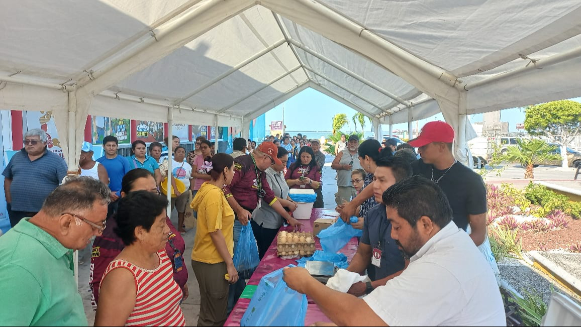 Venta directa en Ciudad del Carmen permitió colocar 700 kilos de mojarra en menos de dos horas