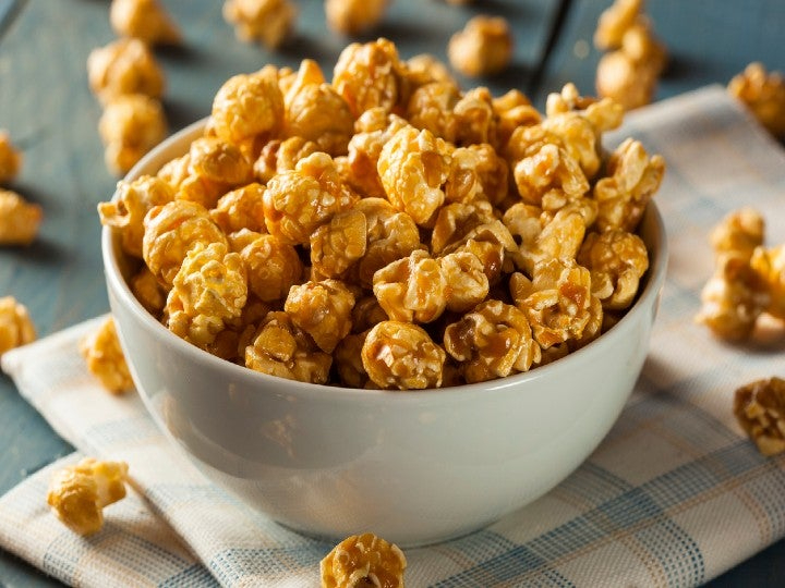 ¿Antojo? Aprende a preparar las palomitas acarameladas más ricas