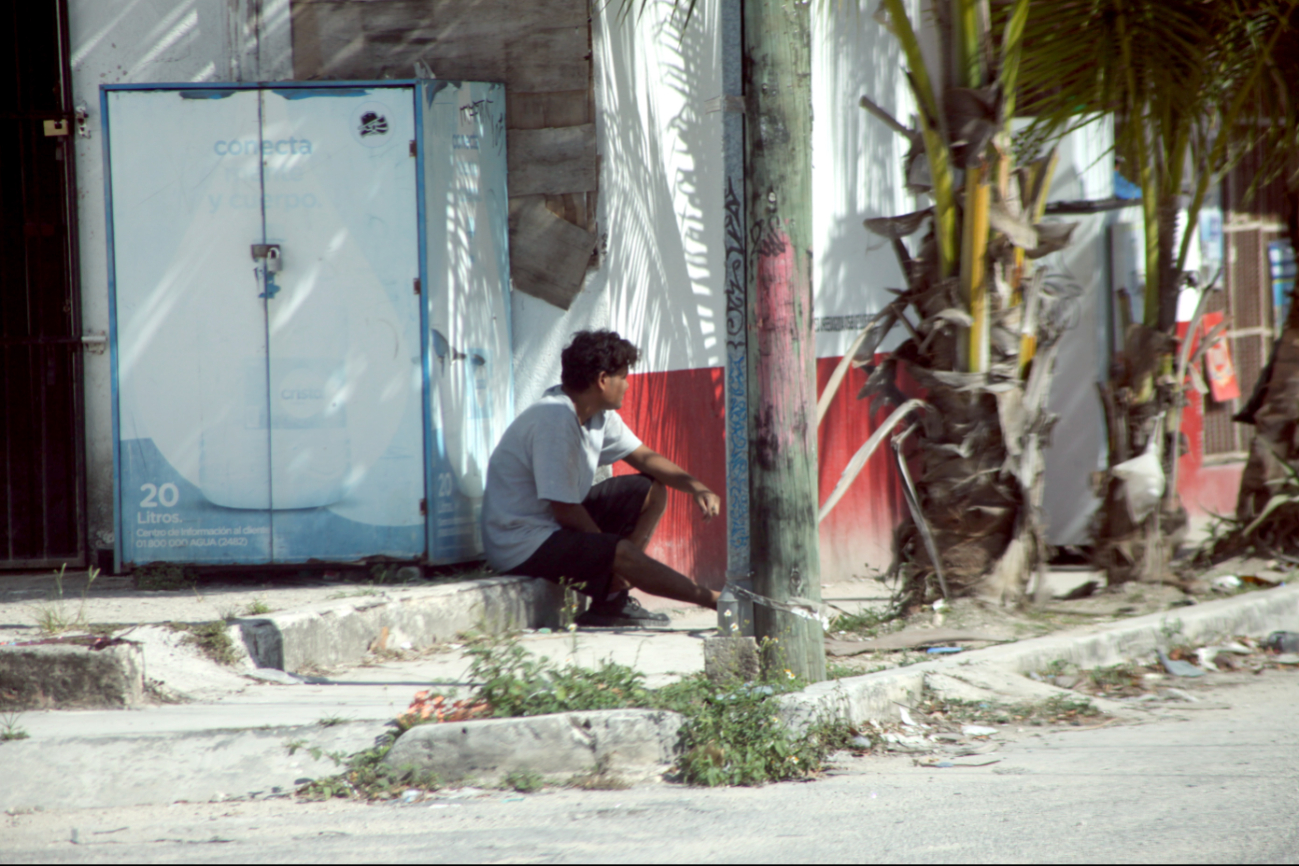Ve la calle como su familia y escuela: Luis, joven chiapaneco  cuenta cómo llegó a Cancún y vivió el “rechazo" de la sociedad 