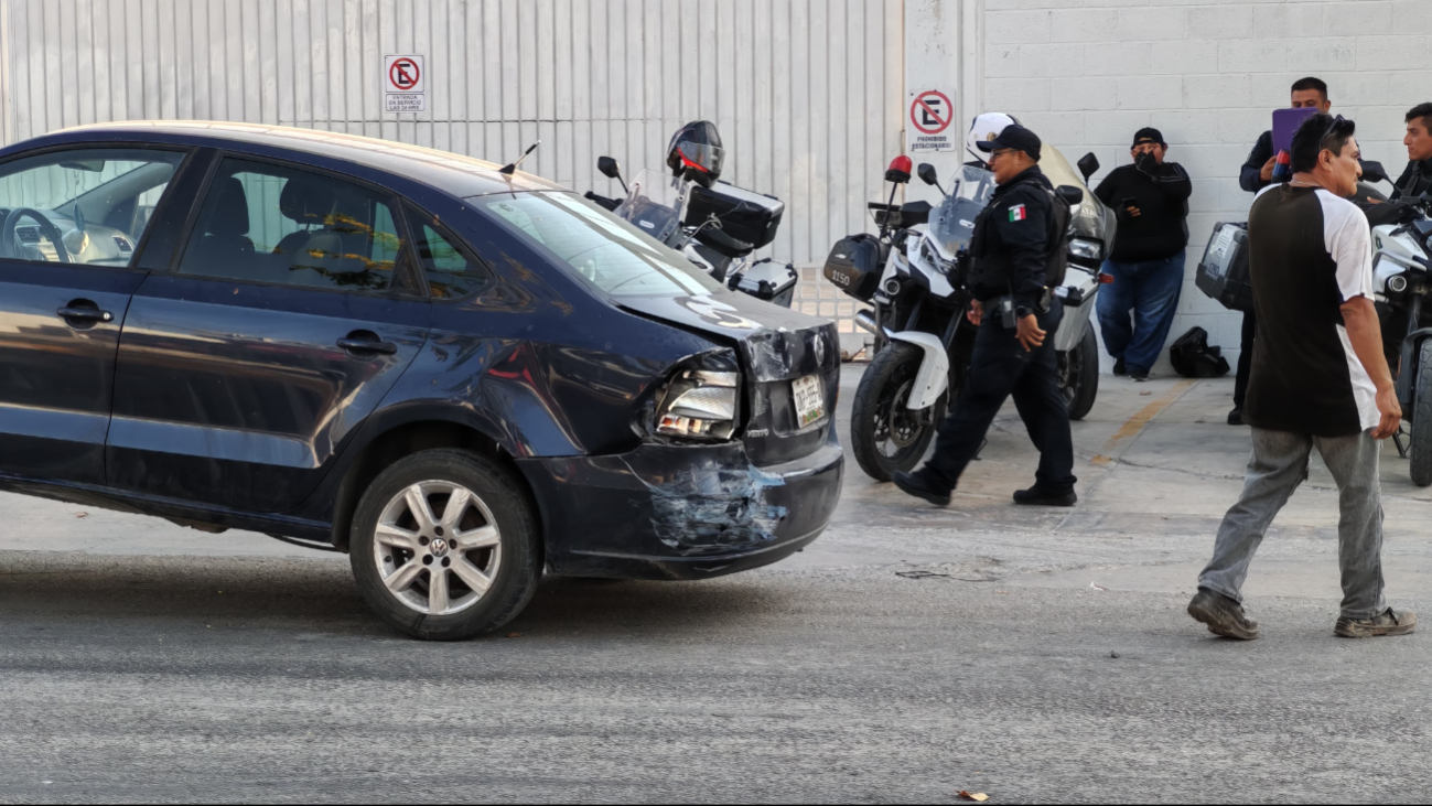 El accidente dejó daños materiales considerables. El accidente dejó daños materiales considerables.