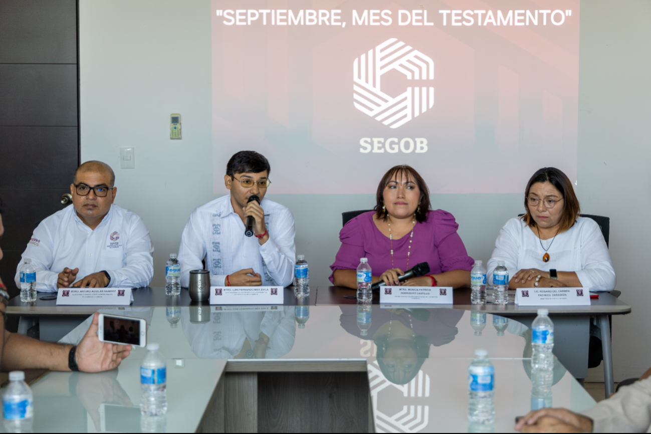 El afectado exige a las autoridades como el Colegio de Notarios hacer caso a las acusaciones. El afectado exige a las autoridades como el Colegio de Notarios hacer caso a las acusaciones.