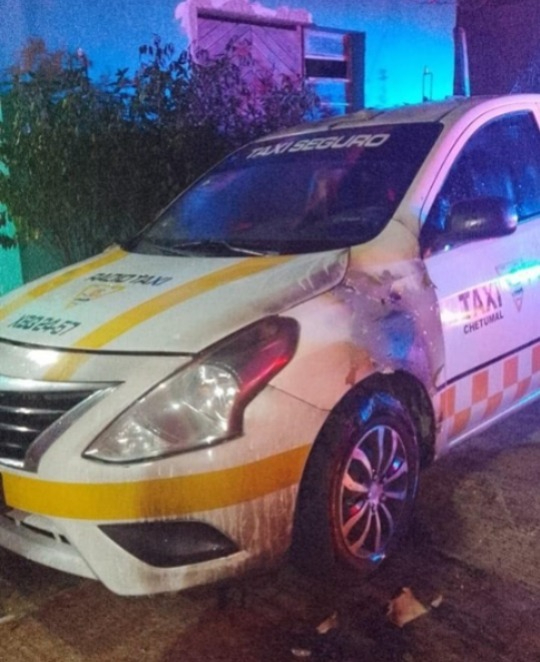 El segundo vehículo afectado, se trató de un taxi El segundo vehículo afectado, se trató de un taxi