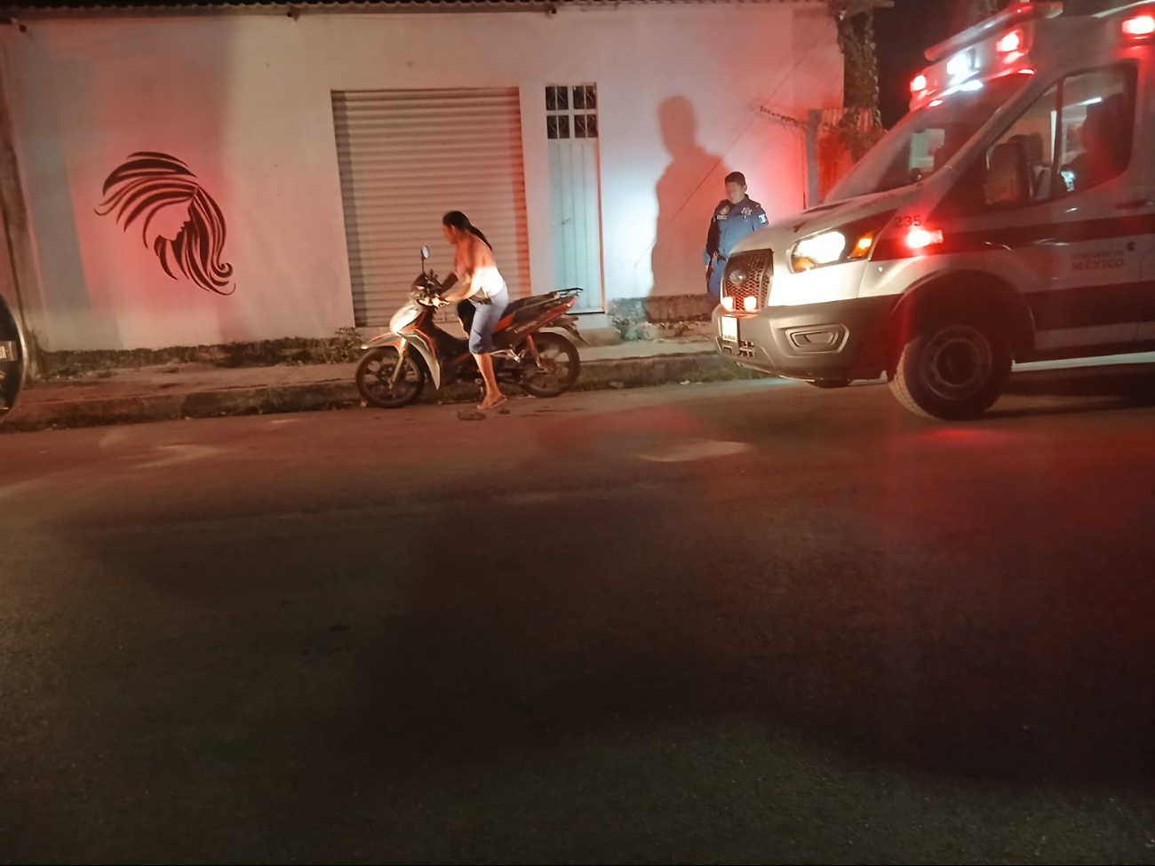 Perro provoca fuerte accidente de motociclista en Escárcega