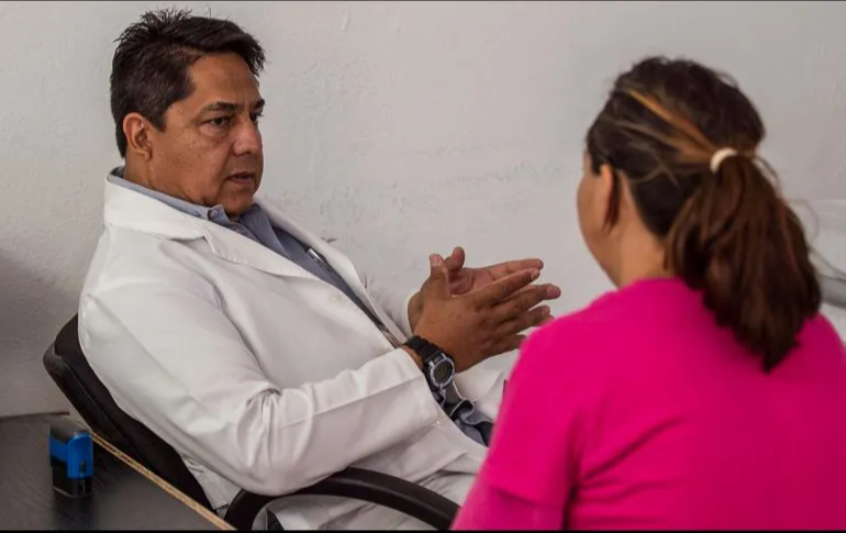 El presidente del Colegio de Psicólogos de Campeche A.C., Luis Miguel López Cuevas, alertó que estos trastornos se presentan en menores desde los 10 años El presidente del Colegio de Psicólogos de Campeche A.C., Luis Miguel López Cuevas, alertó que estos trastornos se presentan en menores desde los 10 años
