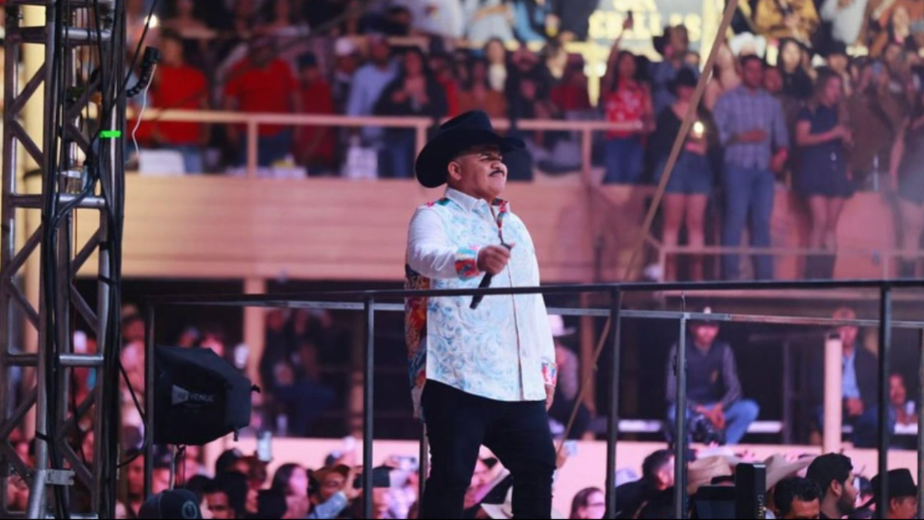 Chuy Lizárraga es acusado de homofobia en uno de sus conciertos Chuy Lizárraga es acusado de homofobia en uno de sus conciertos