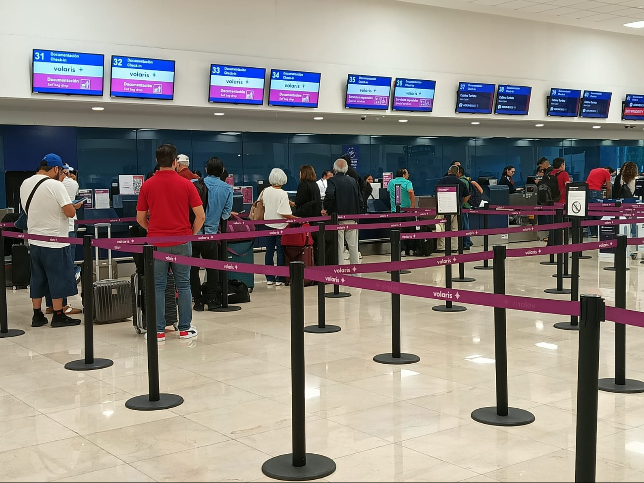 Protesta de maestros del CNTE en el AICM causaría retraso de vuelos de Mérida a la CDMX
