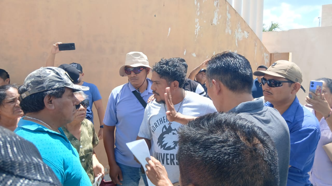 Tres personas fueron detenidas por tercera vez en Escárcega tras ser acusadas de intentar despojar un predio entre Aguatal y San Elpidio Tres personas fueron detenidas por tercera vez en Escárcega tras ser acusadas de intentar despojar un predio entre Aguatal y San Elpidio