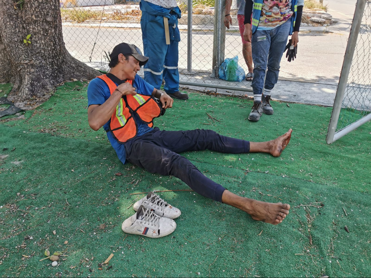 Joven resulta herido tras abordar camión de basura en movimiento Joven resulta herido tras abordar camión de basura en movimiento