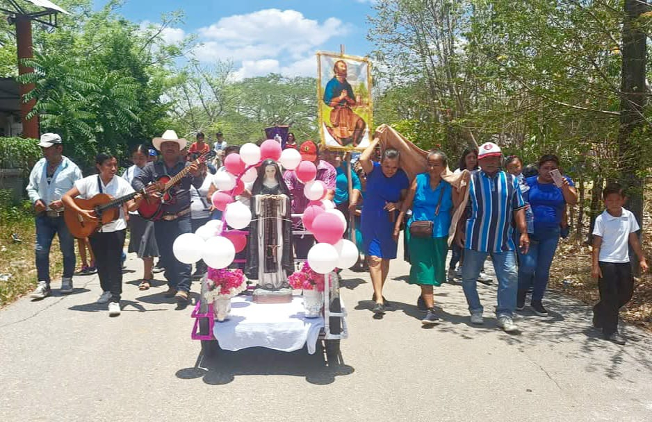 Celebran con fe y alegría a la Virgen de Santa Rita en Carmen