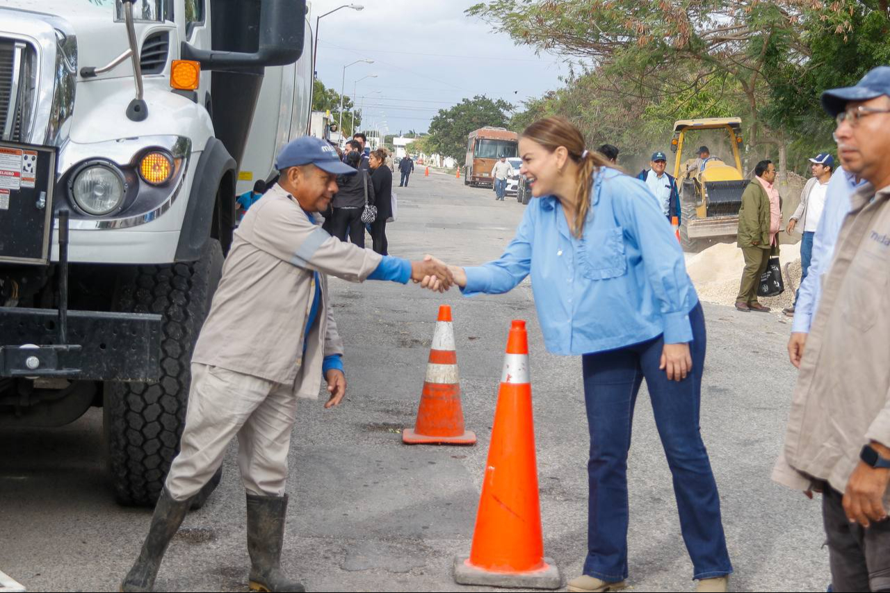 Cecilia Patrón informó de los avances en repavimentación y bacheo. Cecilia Patrón informó de los avances en repavimentación y bacheo.