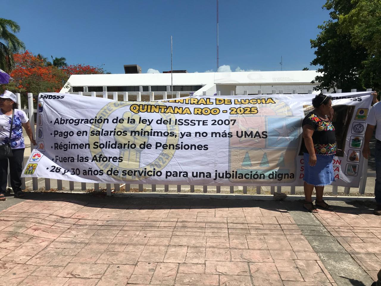 El Comité de Lucha pese a su desacuerdo, están abiertos al diálogo El Comité de Lucha pese a su desacuerdo, están abiertos al diálogo