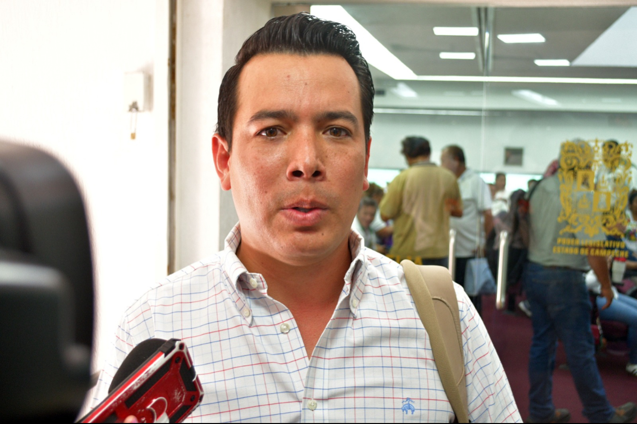El legislador de Movimiento Ciudadano, Pedro Armentia, criticó la inacción de las autoridades que permitió la propagación del parásito. El legislador de Movimiento Ciudadano, Pedro Armentia, criticó la inacción de las autoridades que permitió la propagación del parásito.