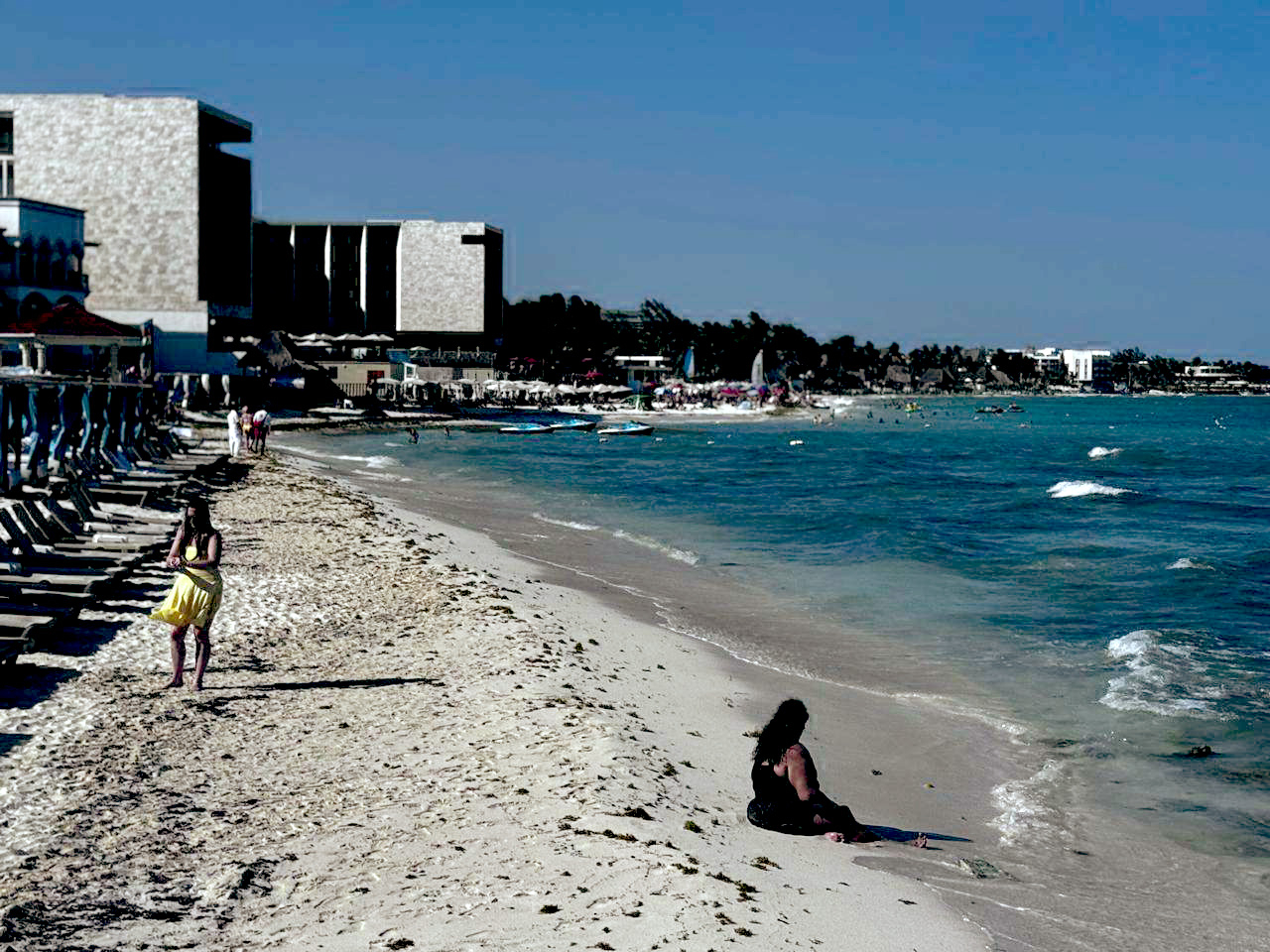 Ante la falta de turistas, la economía del desino se ve afectada Ante la falta de turistas, la economía del desino se ve afectada
