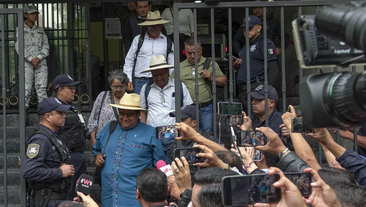 CNTE mantiene plantón y decidirá sus siguientes pasos en asamblea nocturna tras no alcanzar acuerdo con el gobierno