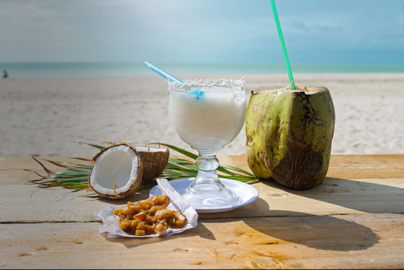 Agua de coco, tu mejor aliada contra el calor Agua de coco, tu mejor aliada contra el calor