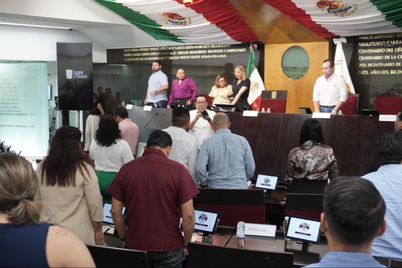 Congreso pide a los 13 municipios informar sobre transporte público