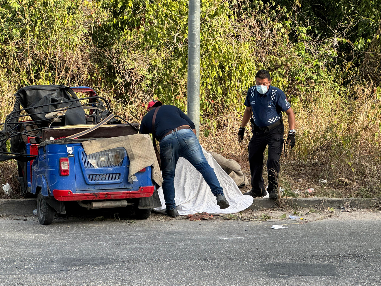 El pasajero, quien también se trataba de un mototaxista, se encuentre grave en el hopsital El pasajero, quien también se trataba de un mototaxista, se encuentre grave en el hopsital