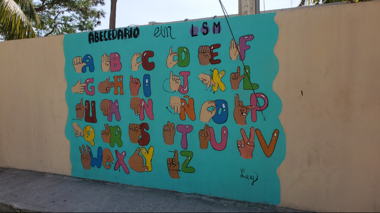 Mural inclusivo transforma el CAM 17 con mensaje de respeto y diversidad Mural inclusivo transforma el CAM 17 con mensaje de respeto y diversidad