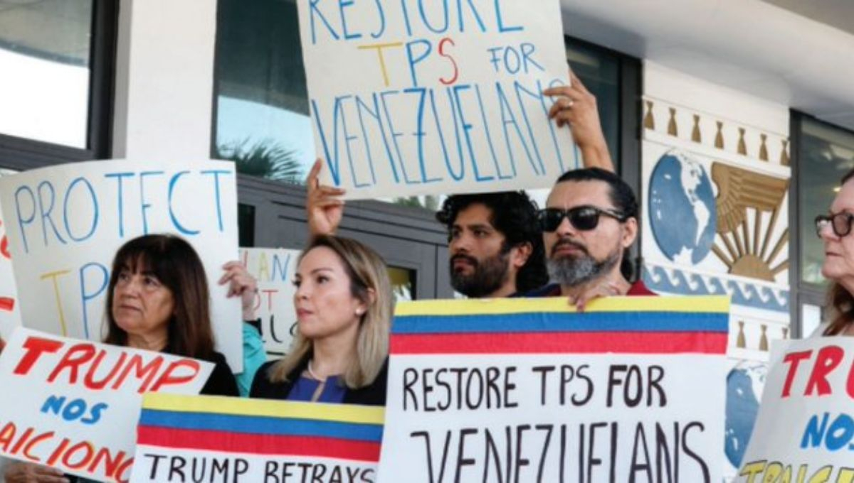Juez de EU bloquea intento de Trump de invalidar permisos de trabajo para 5,000 venezolanos