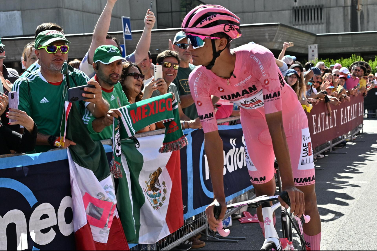 Isaac del Toro pierde el liderato del Giro de Italia ante Simon Yates en la etapa reina