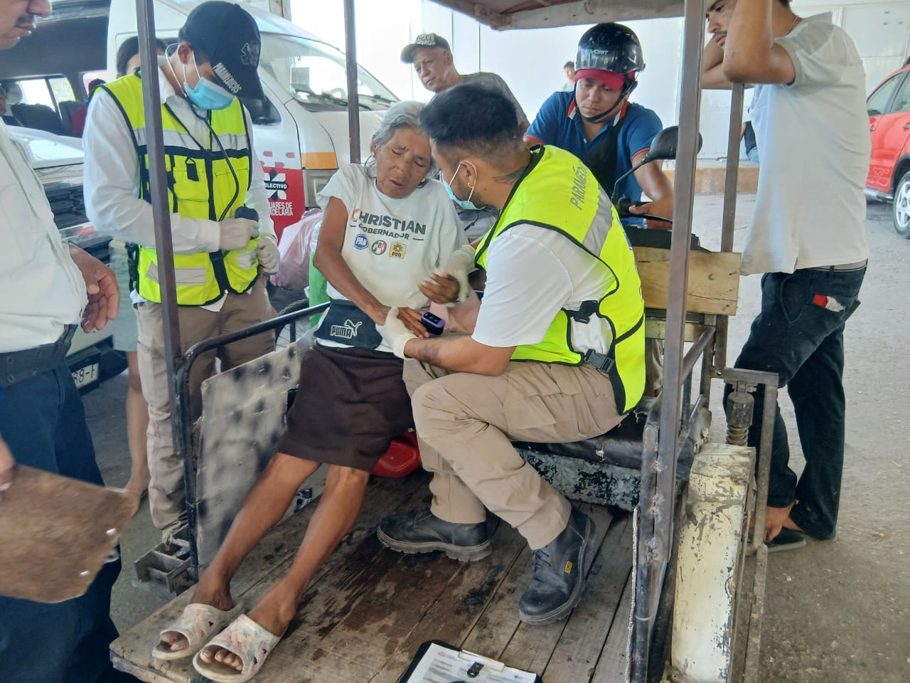 Adulta mayor sufre golpe de calor y pierde el conocimiento en Escárcega 
