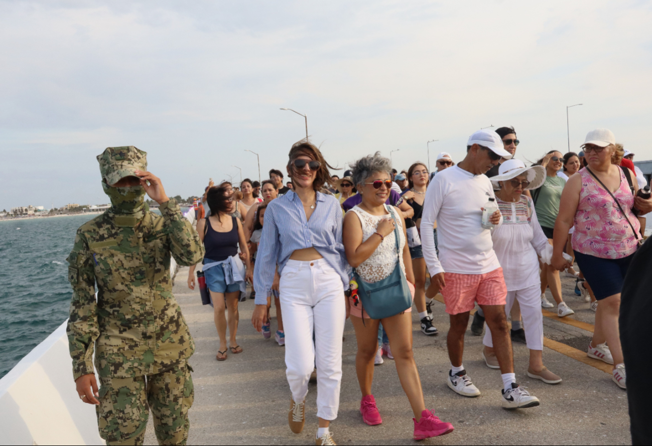 El recorrido, con motivo de la fundación del faro que festeja 112 años, comenzó a las 16:30 horas El recorrido, con motivo de la fundación del faro que festeja 112 años, comenzó a las 16:30 horas