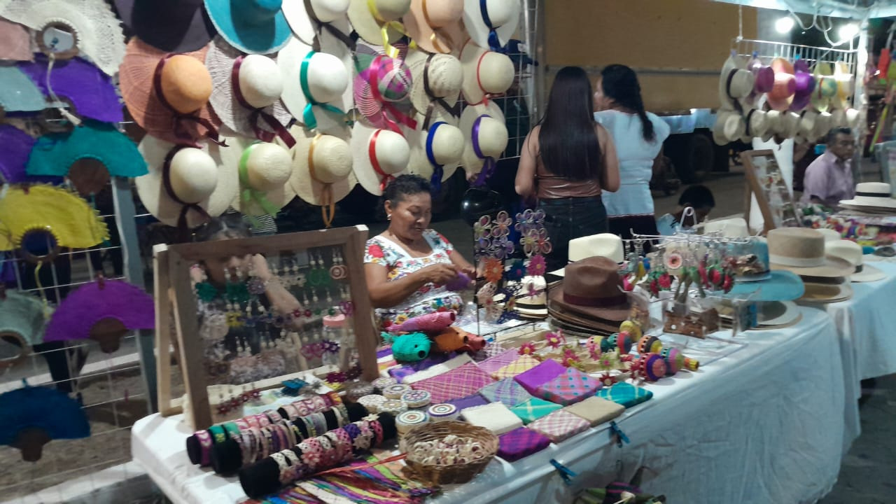 Falta de promoción y desinterés juvenil amenazan artesanía becaleña Falta de promoción y desinterés juvenil amenazan artesanía becaleña