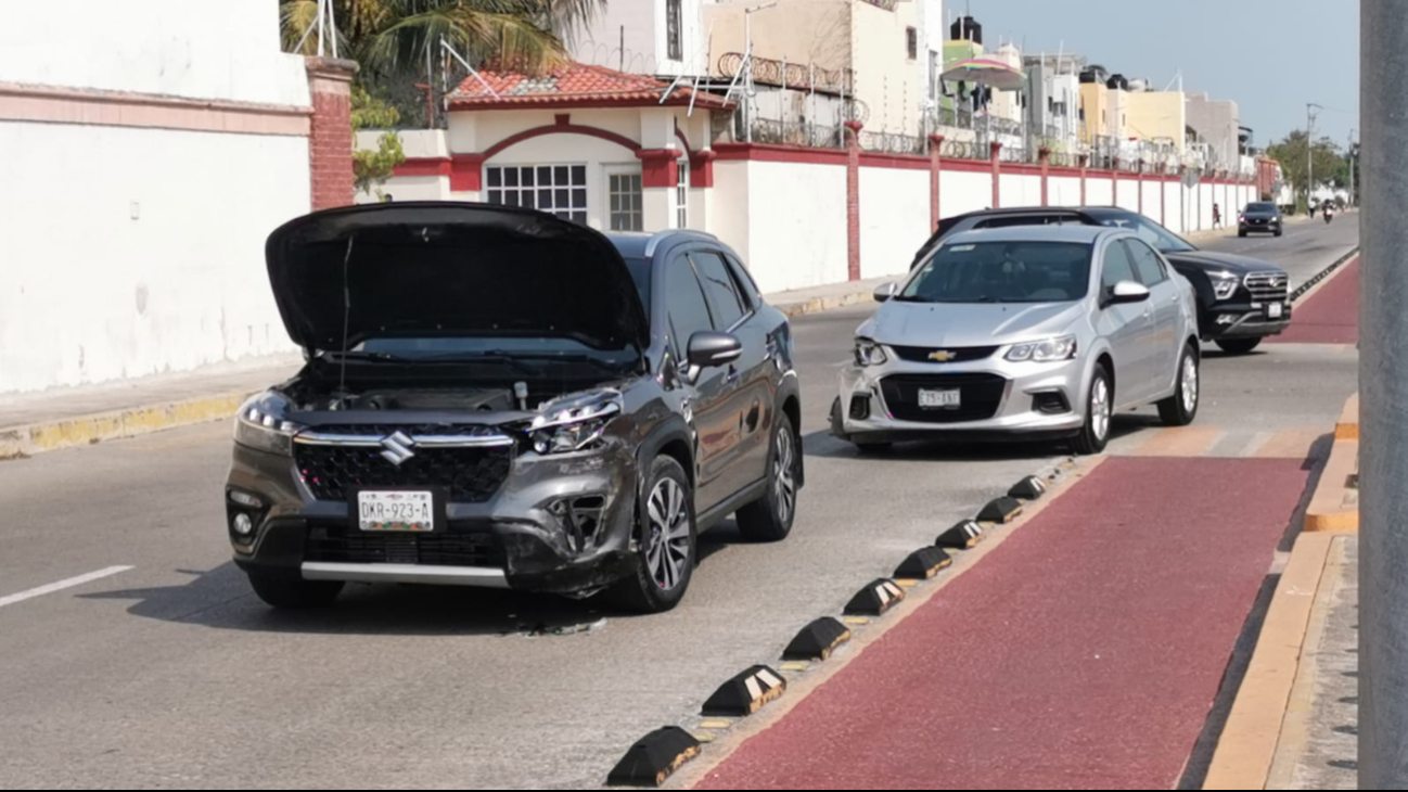 Choque en avenida Contadores en Ciudad del Carmen deja daños materiales y tráfico lento