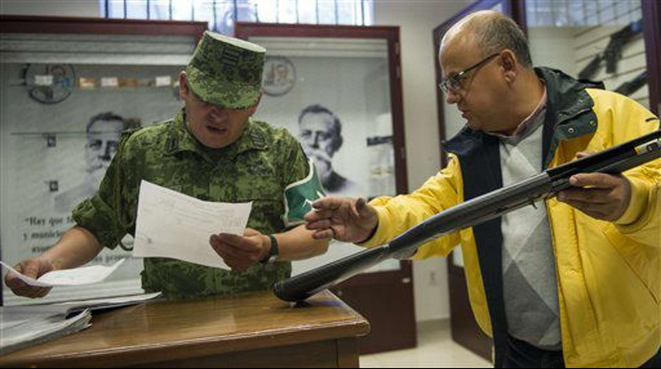 ¿Más armas, más seguridad?Esto opinan carmelitas ante reforma que permite portar armas a funcionarios   