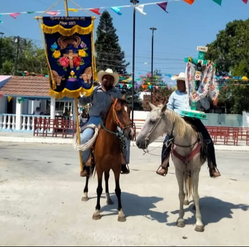 La procesión partió de la capilla de la Santa Cruz y concluyó con una misa.
