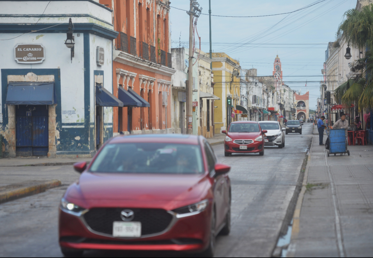 Proponen aplicar tarifas al estacionamiento en vía pública en el Centro Histórico de Mérida 