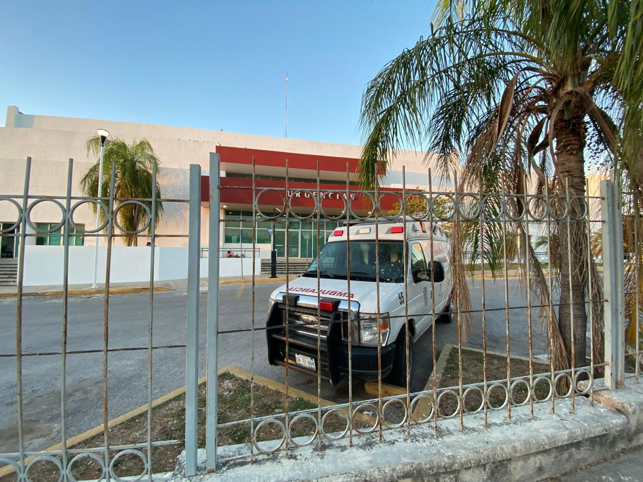 Campeche: Albañil sobrevive tras caer y ser atravesado por una varilla
