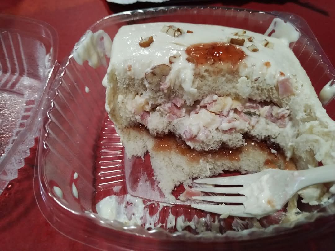 Aunque no es el tradicional sandwichón, el usuario lo llamó horripilante