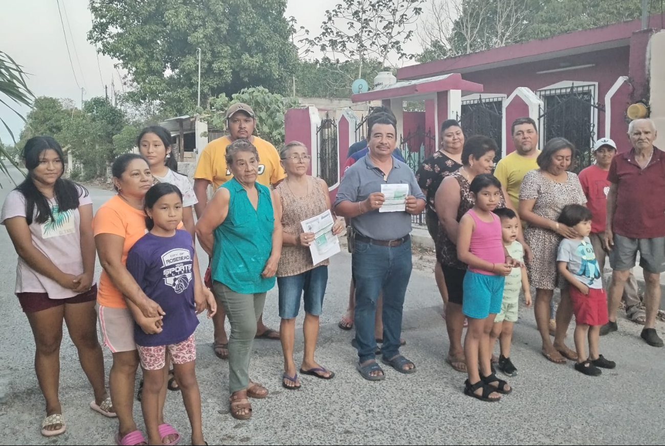 Vecinos exigen que la CFE los atienda