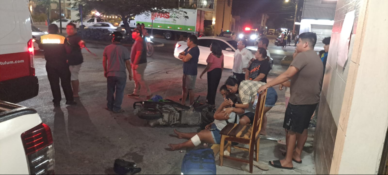 La motocicleta abandonada fue asegurada por las autoridades La motocicleta abandonada fue asegurada por las autoridades