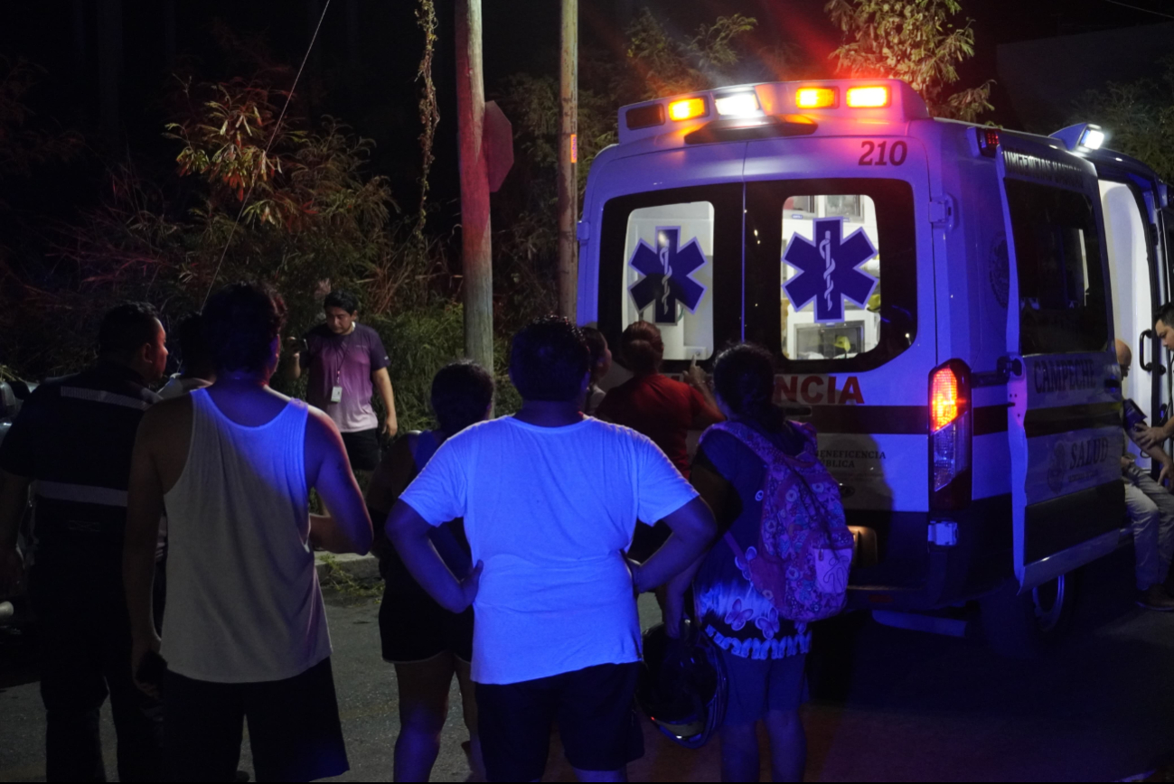 Choque aparatoso en avenida Solidaridad Nacional deja dos heridos