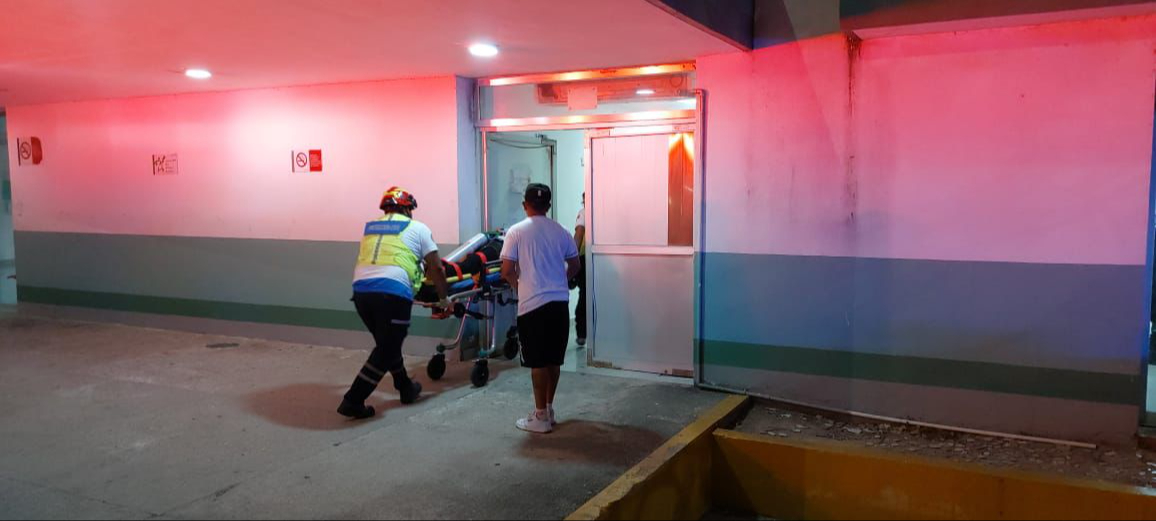 Por heridas de bala, hombre es ingresado al hospital en Playa del Carmen