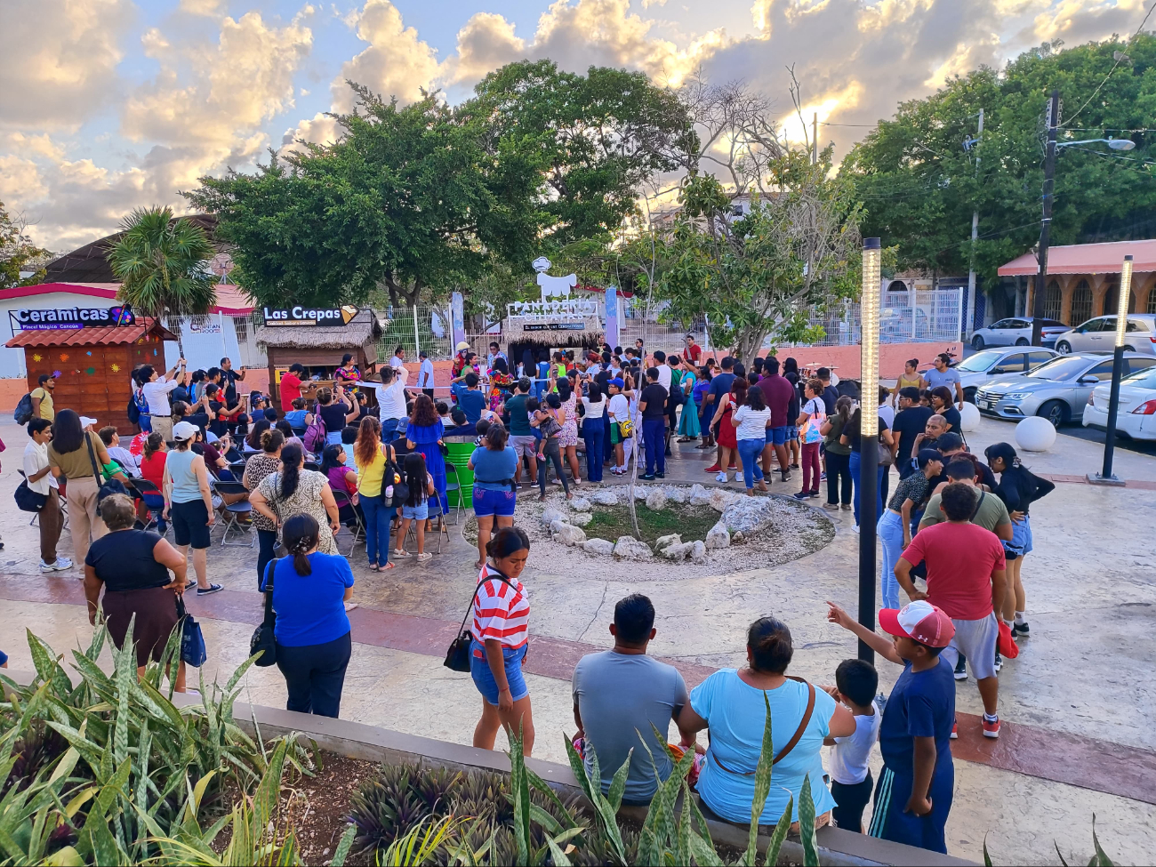 Cientos de personas acudieron a la Panadería Chiapas a comprar pan. Cientos de personas acudieron a la Panadería Chiapas a comprar pan.