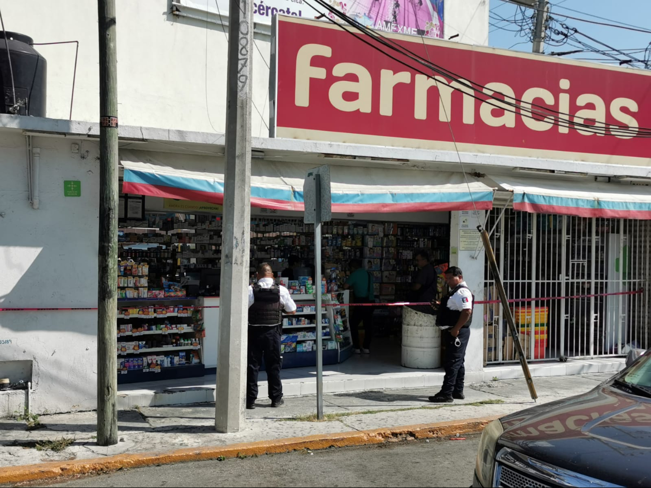 Presunto robo en Farmacias Yza moviliza a cuerpos policiacos en Carmen