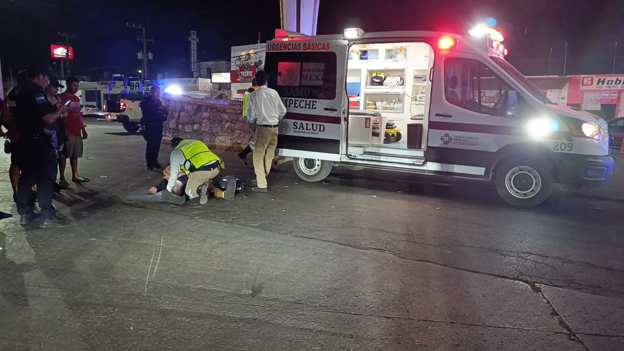 Paramédicos del SAMU estabilizaron al herido y lo trasladaron a un hospital. Paramédicos del SAMU estabilizaron al herido y lo trasladaron a un hospital.