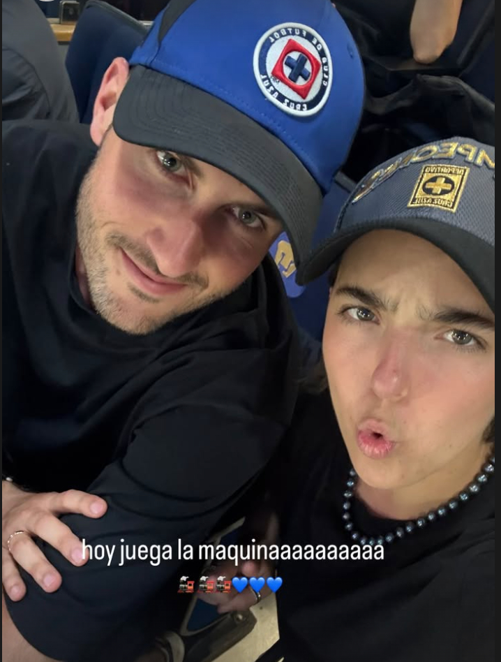 Santi y su familia se dieron cita en CU Santi y su familia se dieron cita en CU