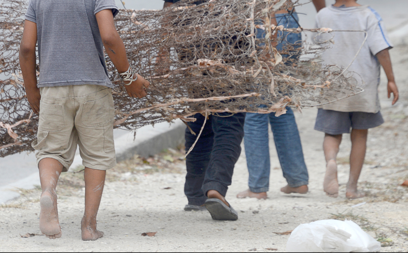 La falta de espacios  de recreación  genera que caigan  en el consumo de  sustancias ilícitas