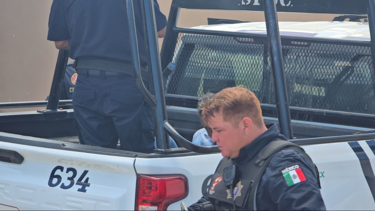 Fue identificado por los trabajadores y entregado a las autoridades. Fue identificado por los trabajadores y entregado a las autoridades.