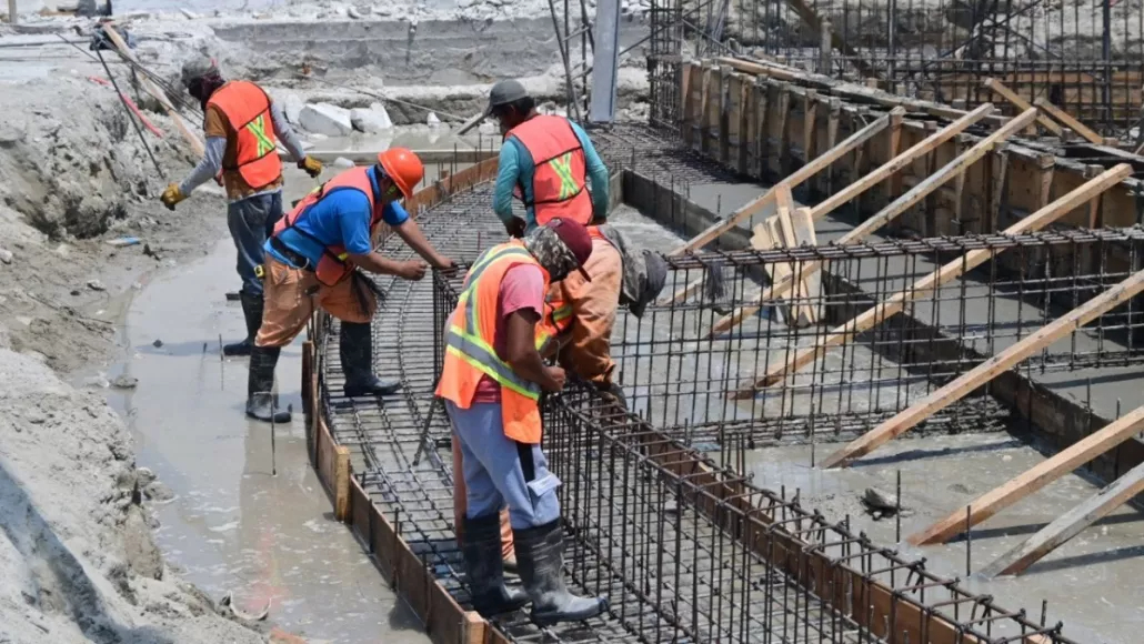  Alarifes de Carmen, víctimas de la falta de inversión en obras   