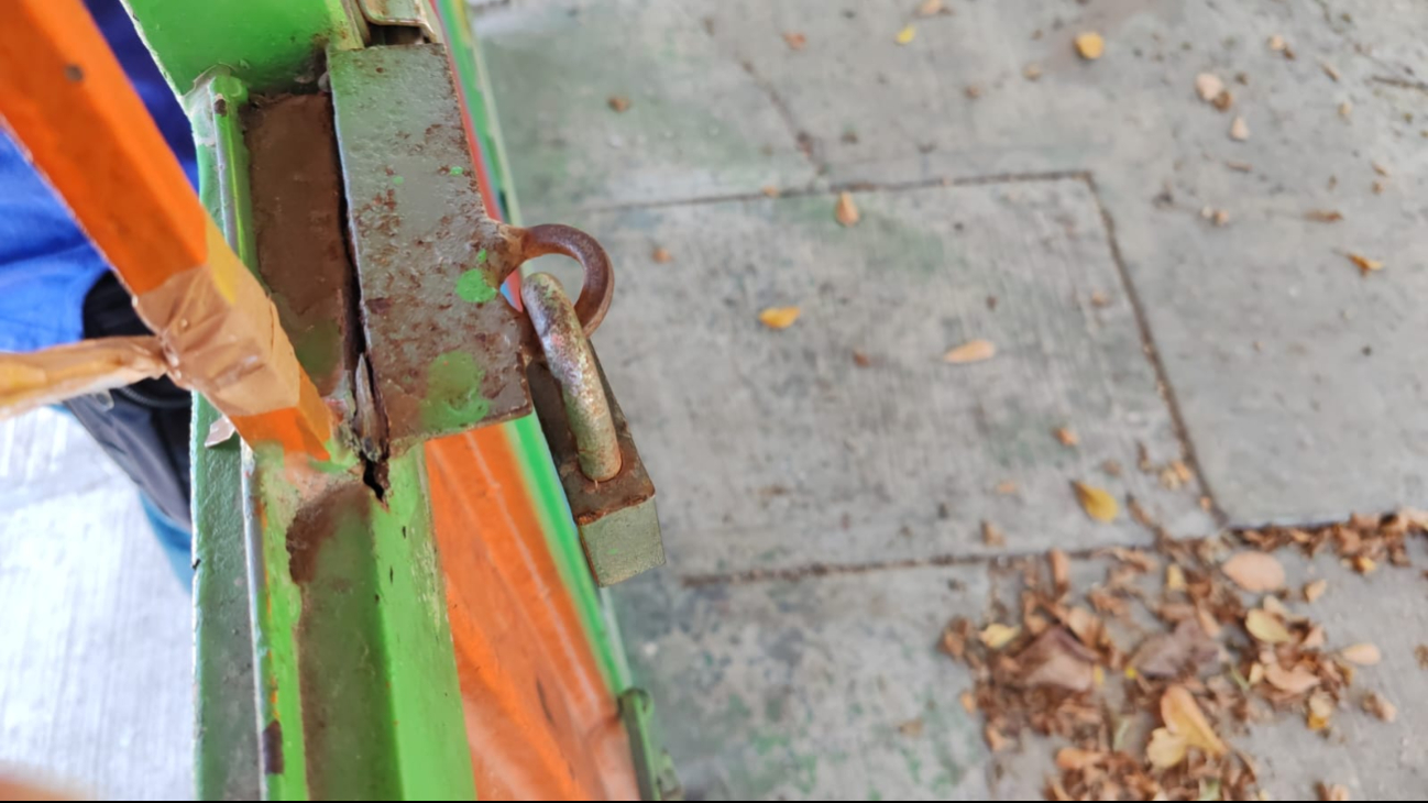 El conflicto persiste y no hay fecha para reanudar clases en el jardín de niños de Campeche. El conflicto persiste y no hay fecha para reanudar clases en el jardín de niños de Campeche.