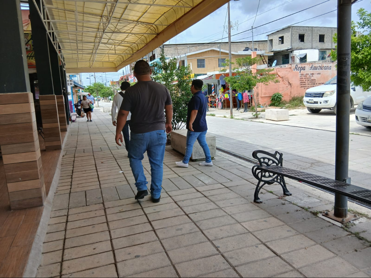 El presunto delincuente logró escapar pese a la persecución. El presunto delincuente logró escapar pese a la persecución.