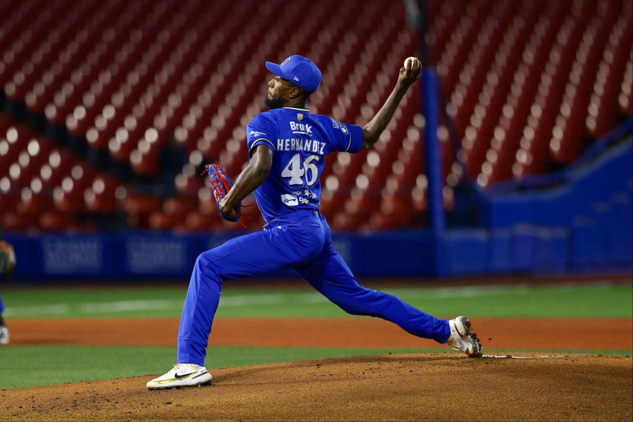 El triunfo le correspondió al cubano Pavel Hernández (1-1) en labor de cinco innings El triunfo le correspondió al cubano Pavel Hernández (1-1) en labor de cinco innings