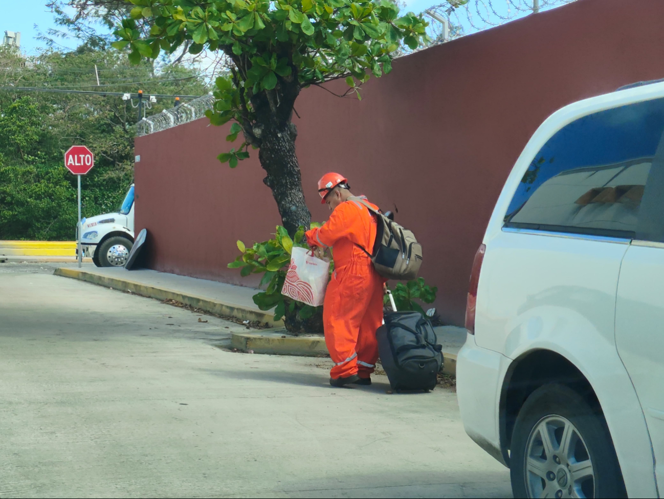 “Ajustes de plantilla laboral" aterra a trabajadores de Pemex